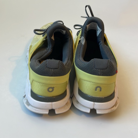 On Cloudswift - Picture 4 of 6